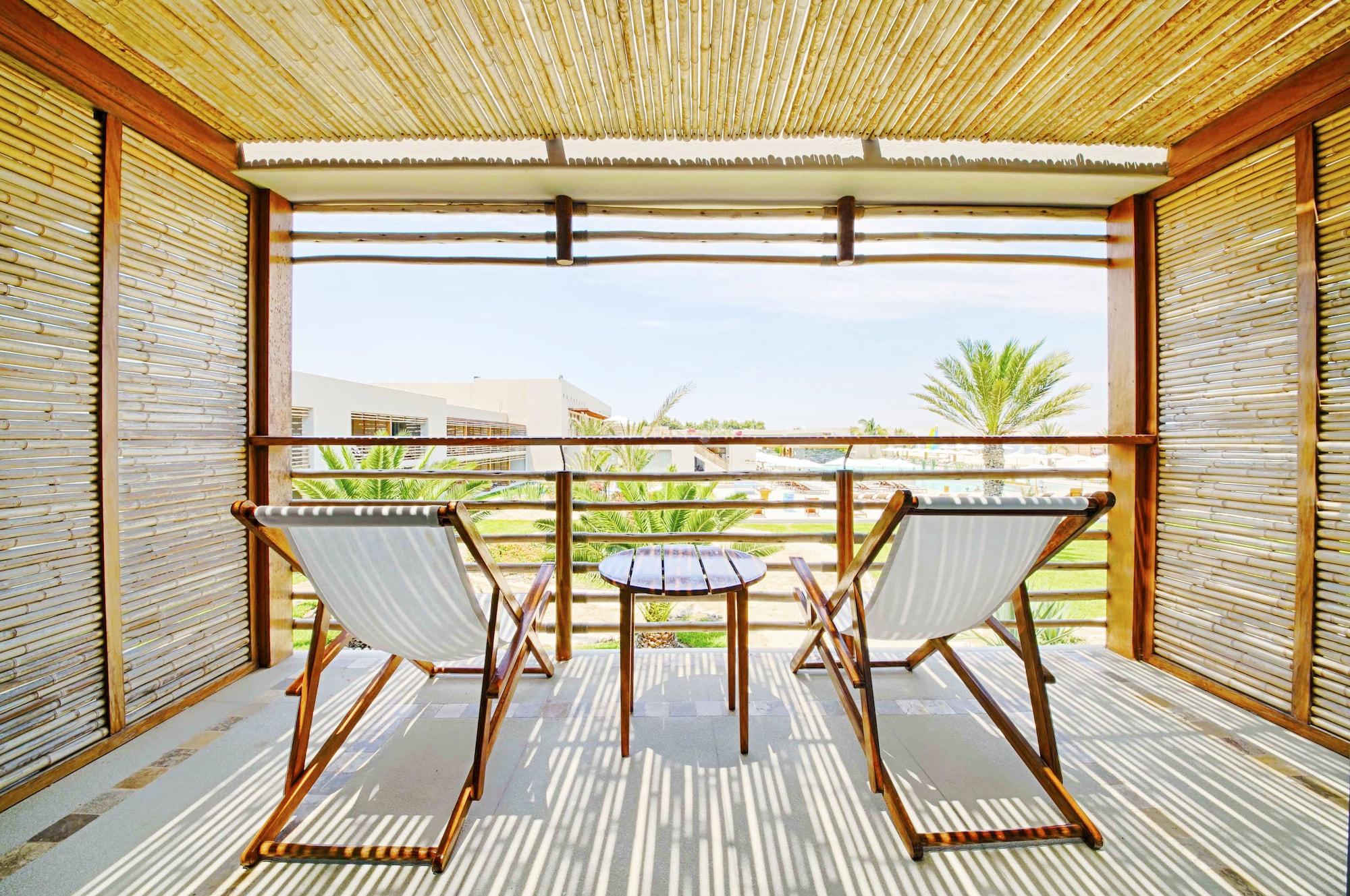 The Legend Paracas Resort, A Destination By Hyatt Hotel מראה חיצוני תמונה A balcony